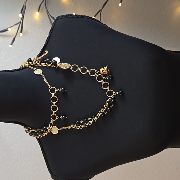 Long gold chain necklace with black beads - Picture 5 of 5